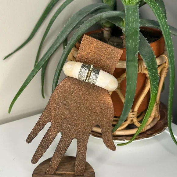 Vintage Mid-Century Bone & Wood Bangle, Hinge Pin Clasp, Tribal Style - Picture 3 of 8
